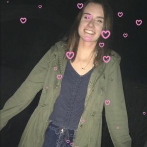 Meet your Posher, Brooke